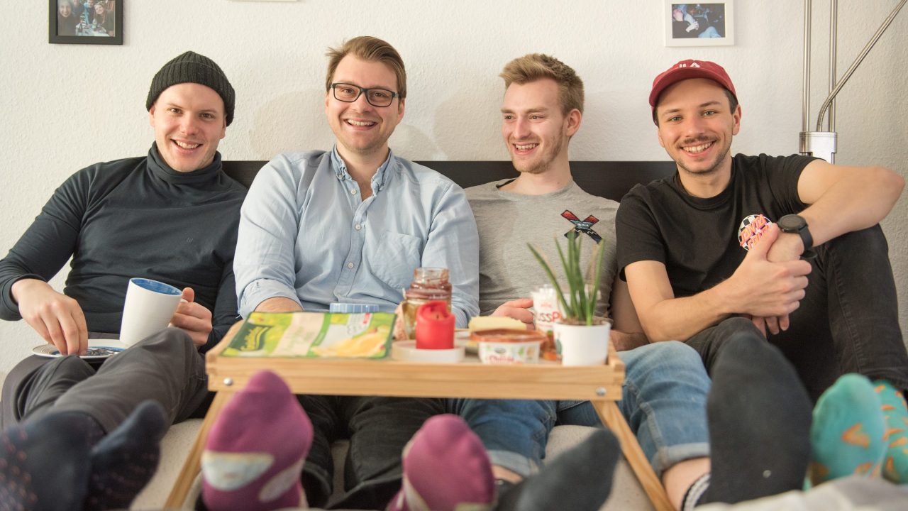 Band Frühstück im Bett mit Frühstück im Bett