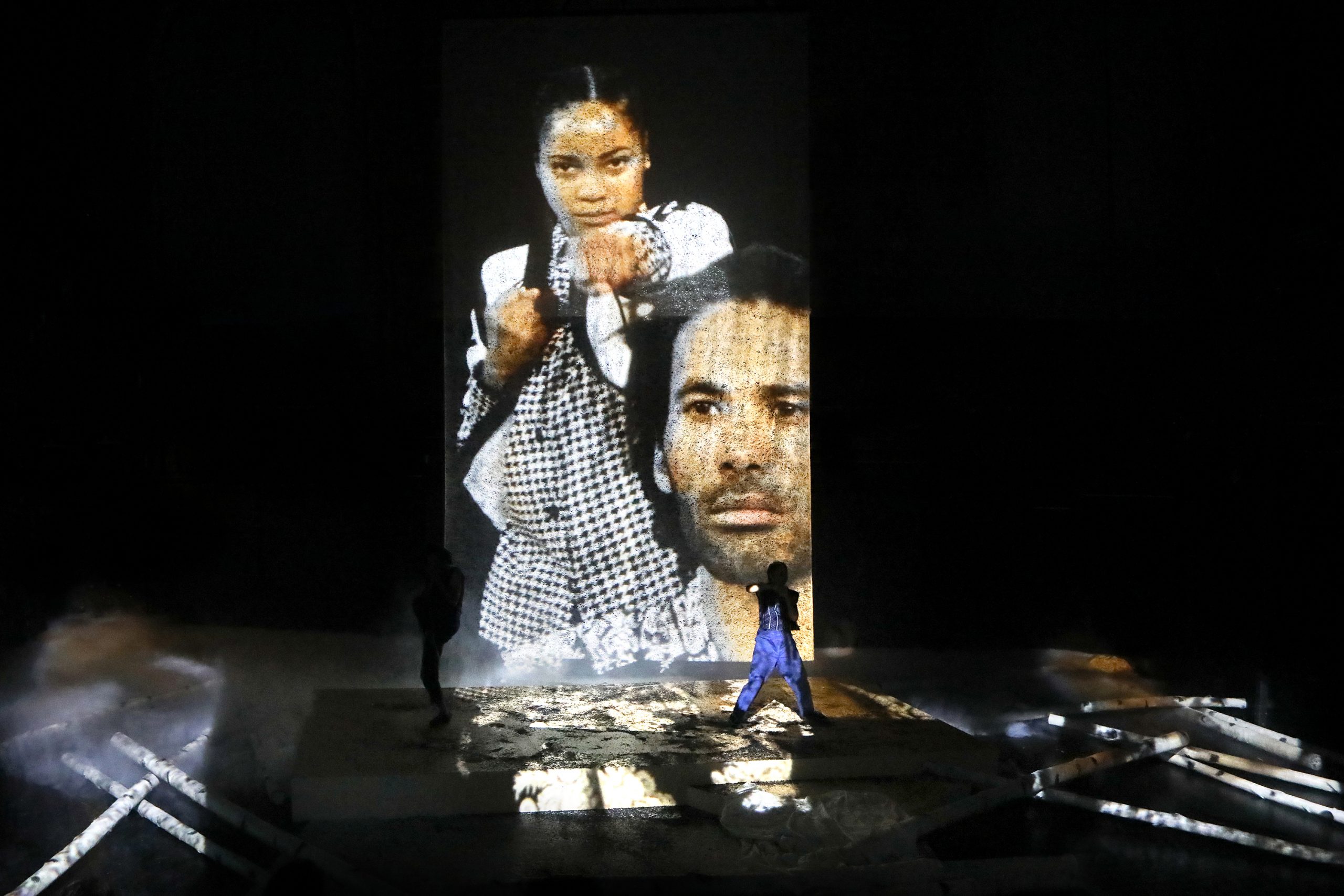 BLUES IN SCHWARZ WEISS POETISCH UND ATMOSPHÄRISCH M94.5